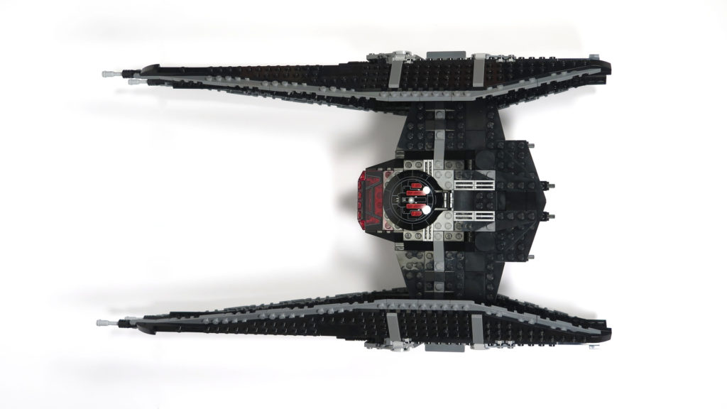 LEGO® Star Wars™ 75179 Kylo Ren's TIE Fighter - Bauabschnitt 5 & 6 - Draufsicht | ©2018 Brickzeit