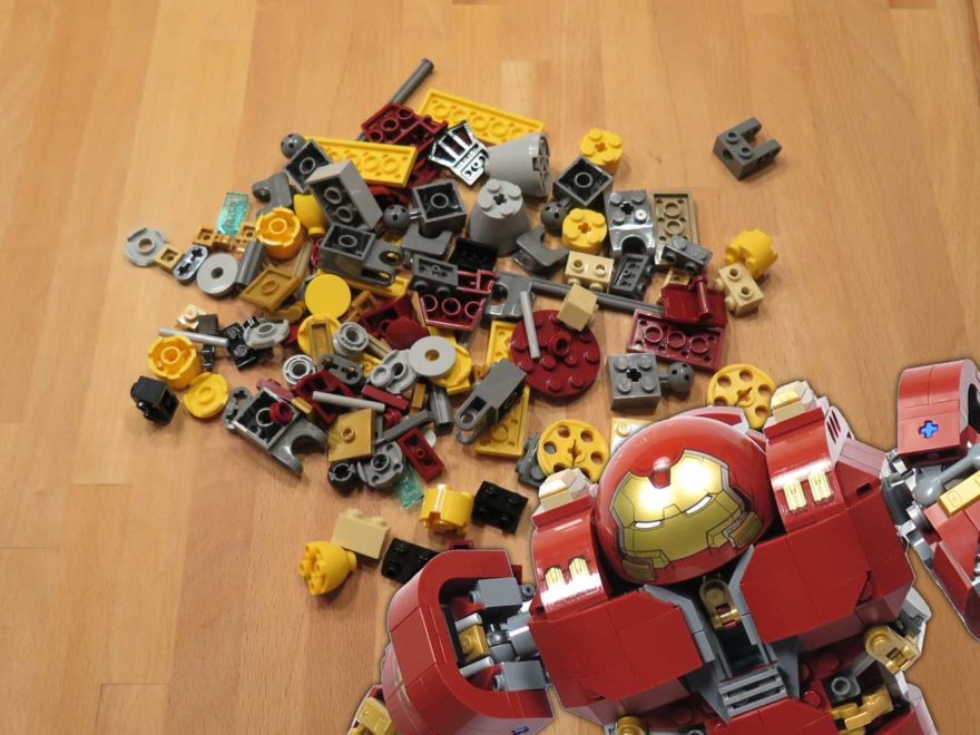 Die letzten Steine des LEGO® Hulkbuster: Ultron Edition 76102 | ©2018 Brickzeit