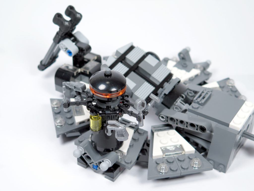 LEGO® Star Wars™ 75183 Darth Vader™ Transformation - Droide auf zweiter Plattform | ©2018 Brickzeit