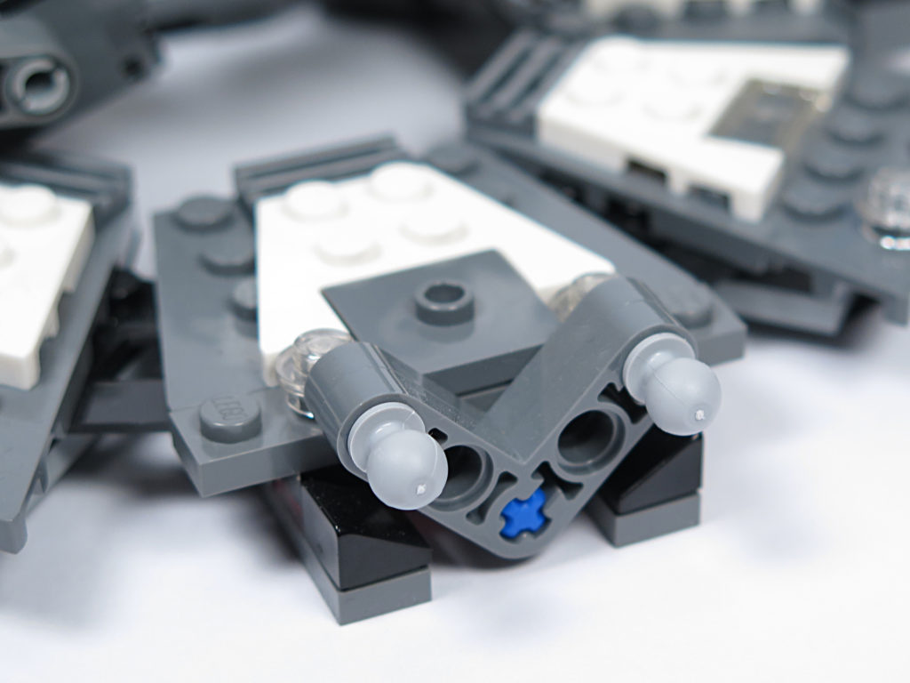LEGO® Star Wars™ 75183 Darth Vader™ Transformation - Plattform mit Hebel 2 | ©2018 Brickzeit