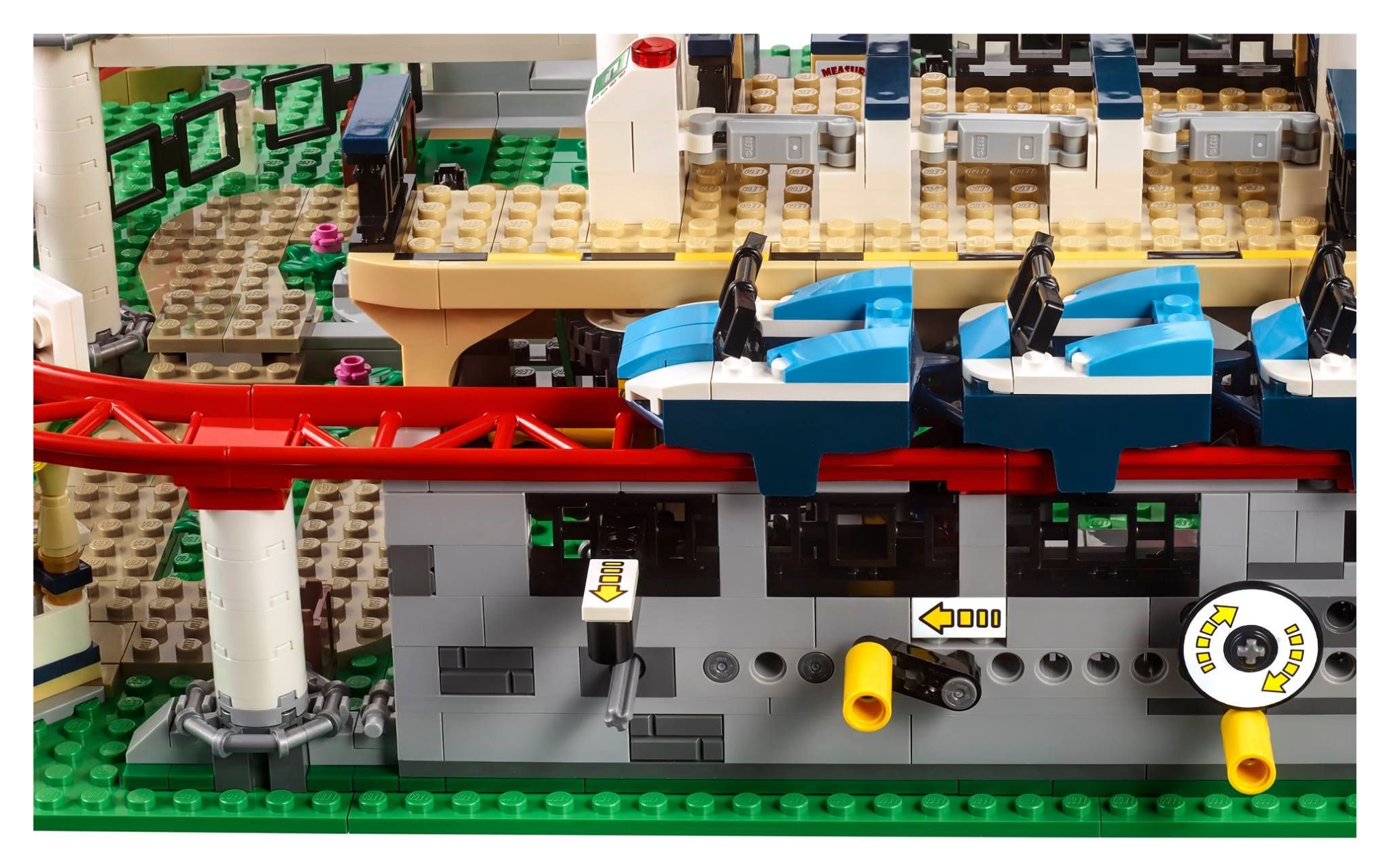 LEGO® Creator Expert Achterbahn (10261) - Bild 10 | ©LEGO Gruppe