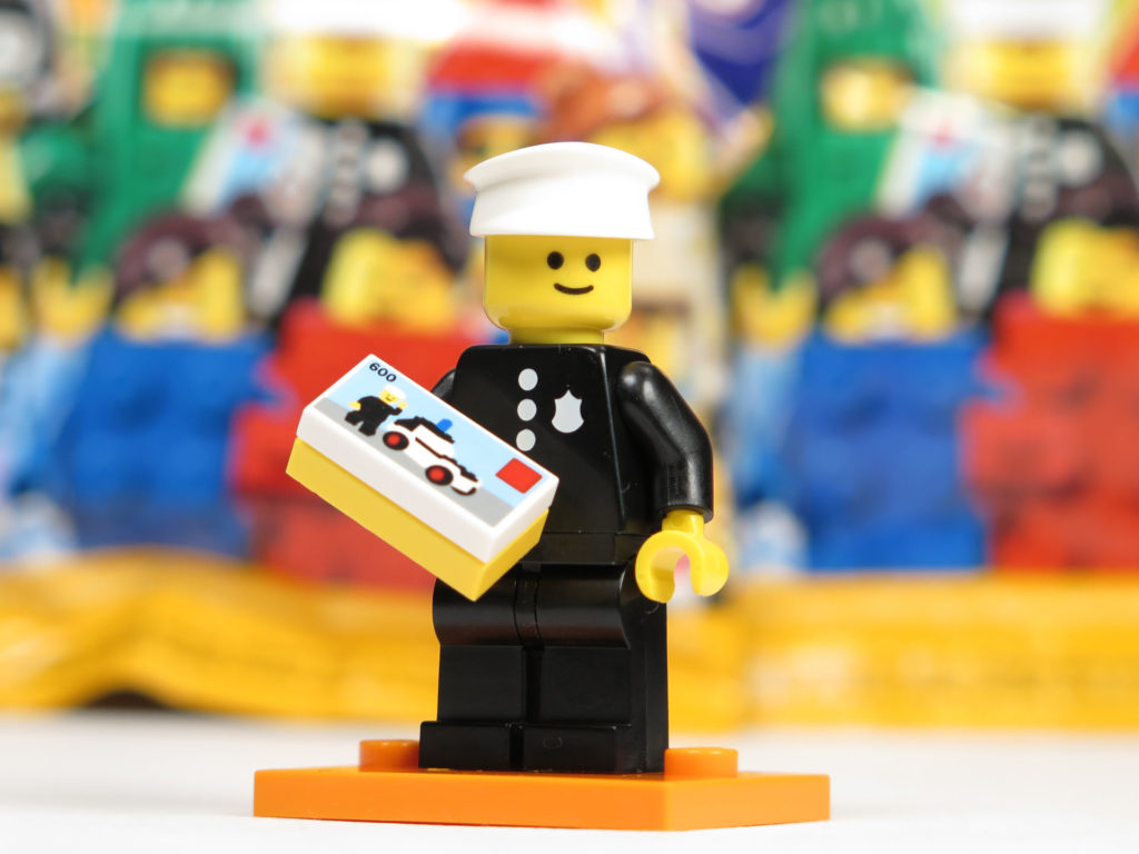LEGO® Retro Polizist | ©2018 Brickzeit