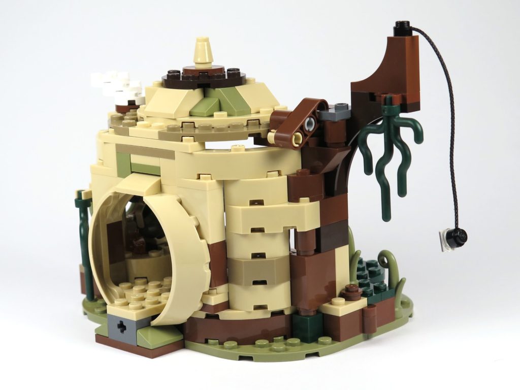 LEGO® Star Wars™ Yoda's Hütte (75208) - Hütte links vorne | ©2018 Brickzeit