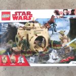 LEGO® Star Wars™ Yoda's Hütte (75208) - Packung | ©2018 Brickzeit