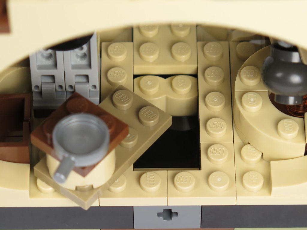 LEGO® Star Wars™ Yoda's Hütte (75208) - offenes Versteck | ©2018 Brickzeit