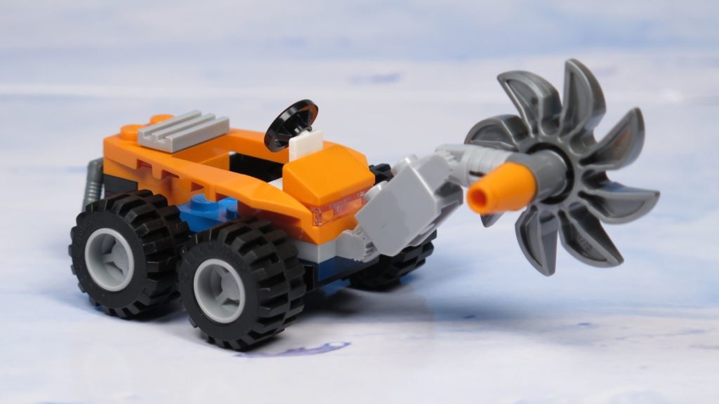 LEGO® City Arktis Eissäge - Fahrzeug, rechts vorne | ®2018 Brickzeit