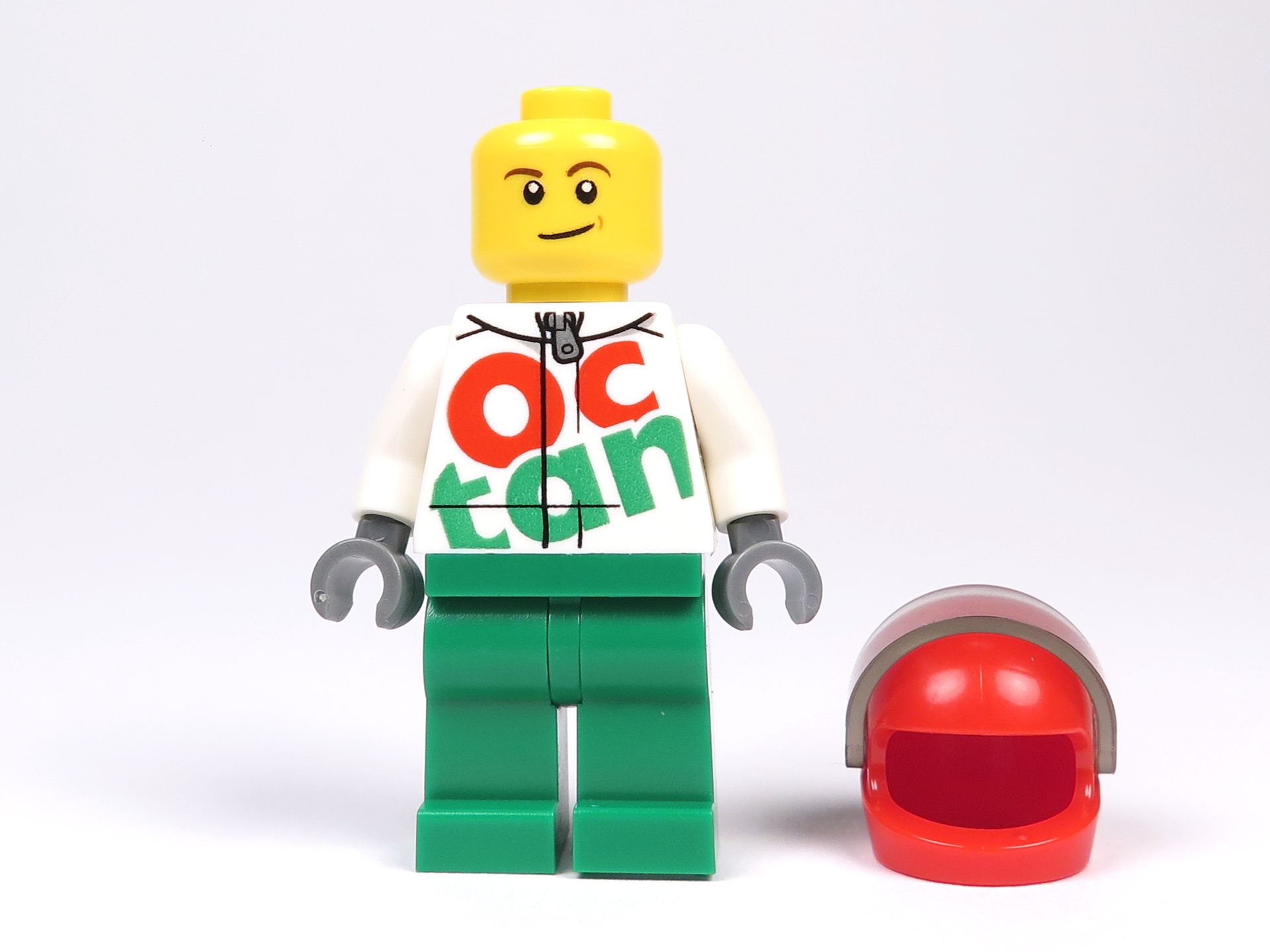 LEGO® City Magazin Nr. 7 - Rennfahrer Minfigur - Vorderseite ohne Helm | 2018 Brickzeit