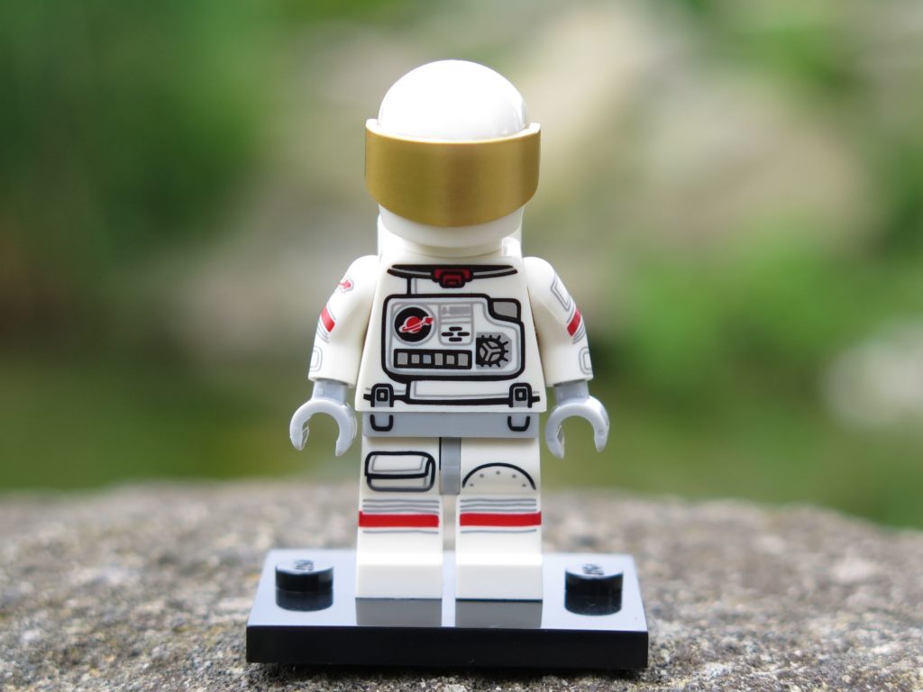 LEGO® Minifiguren Serie 15 (71011) - Astronaut geschlossenes Visier, Vorderseite | ©2018 Brickzeit