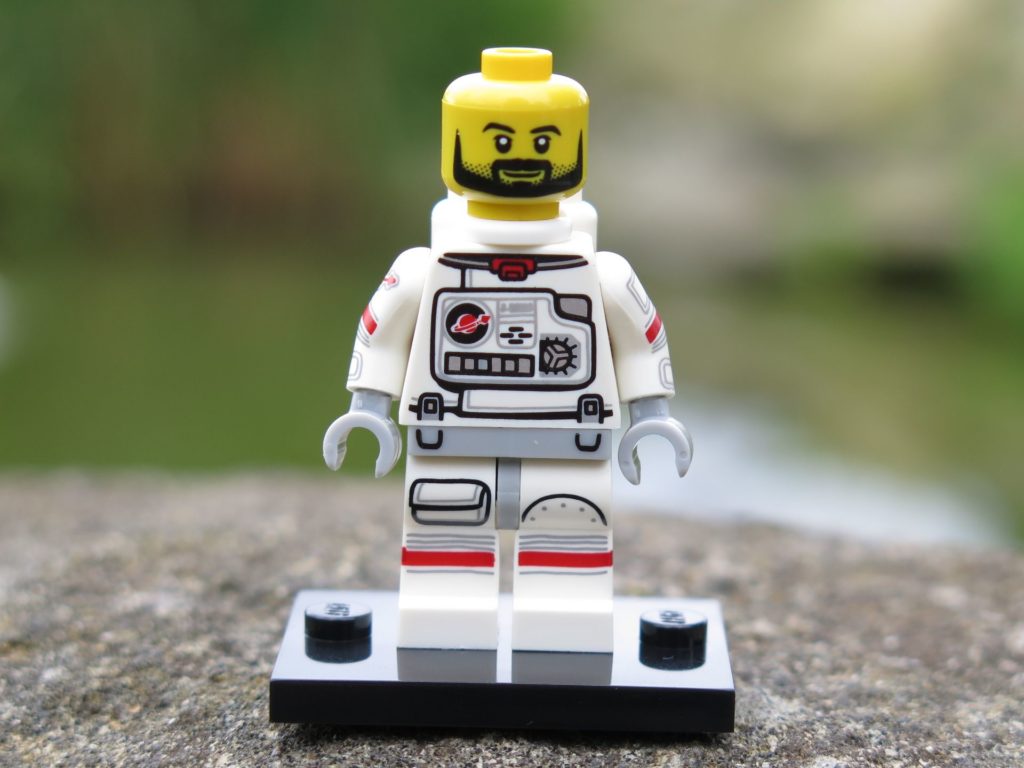 LEGO® Minifiguren Serie 15 (71011) - Astronaut ohne Helm, Vorderseite | ©2018 Brickzeit