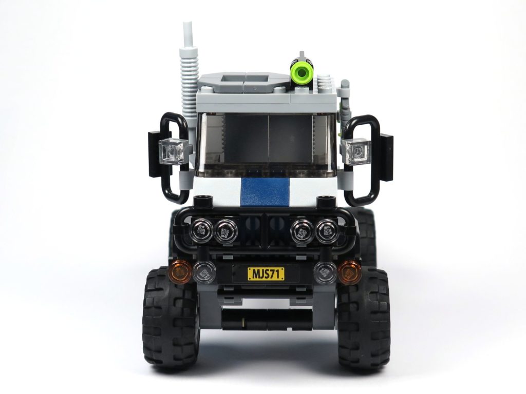 LEGO® Jurassic World Carnotaurus (75929) - Bauabschnitt 1 - Fahrzeug mit Rädern, Vorderseite | ©2018 Brickzeit