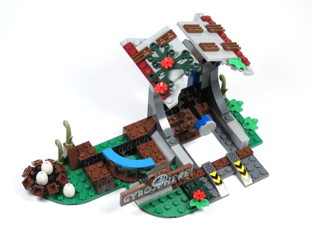 LEGO® Jurassic World Carnotaurus (75929) - Bauabschnitt 4 - fertig | ©2018 Brickzeit