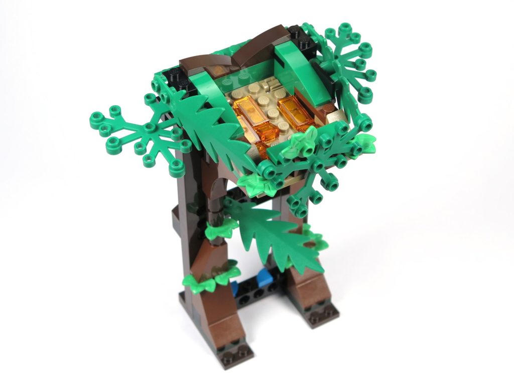 LEGO® Jurassic World Carnotaurus (75929) - Bauabschnitt 5, Teil 4 - Turm Vorderseite| ©2018 Brickzeit