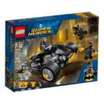 LEGO® DC Comics™ Super Heroes Batman™: The Attack of the Talons (76110) - Packung Vorderseite | ©2018 LEGO Gruppe
