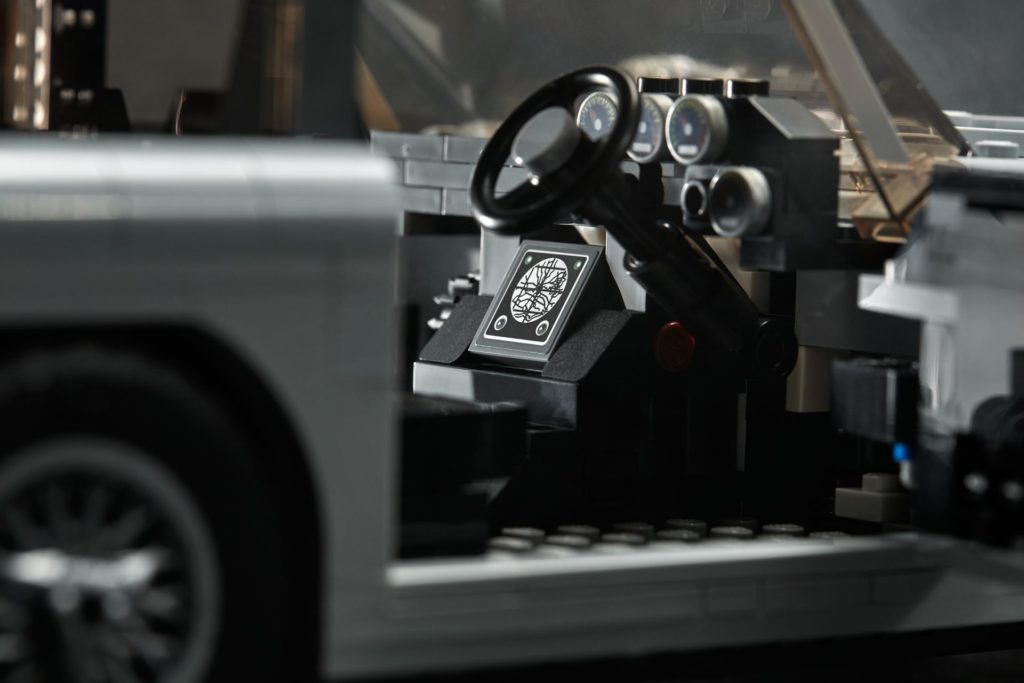 LEGO® James Bond Aston Martin DB5 (10262) - Bild 11 | ©2018 LEGO Gruppe
