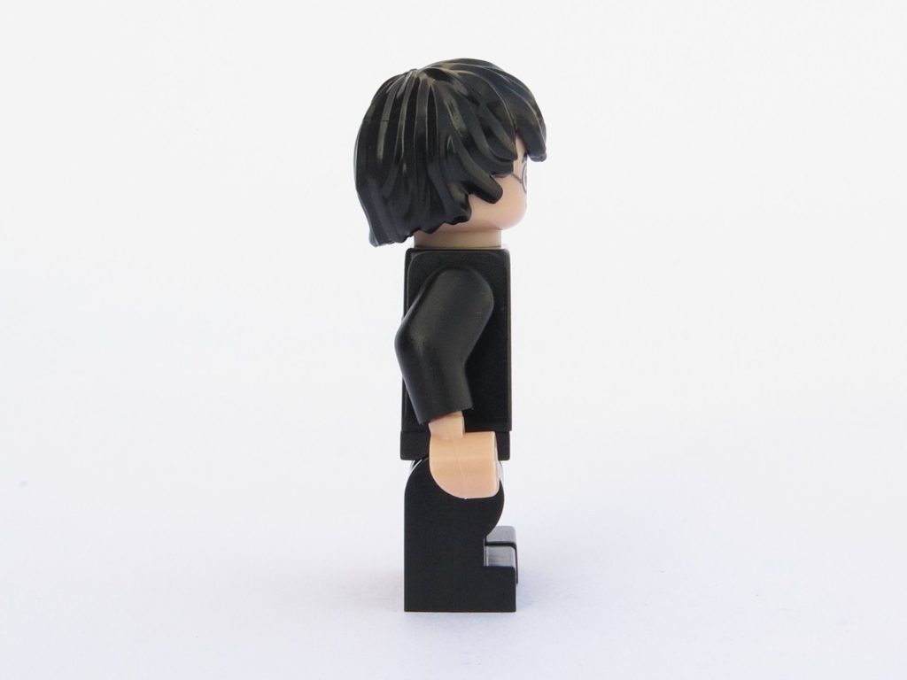 LEGO 71022 - Minifigur 01 - Harry Potter in Schulkleidung - rechte Seite | ©2018 Brickzeit