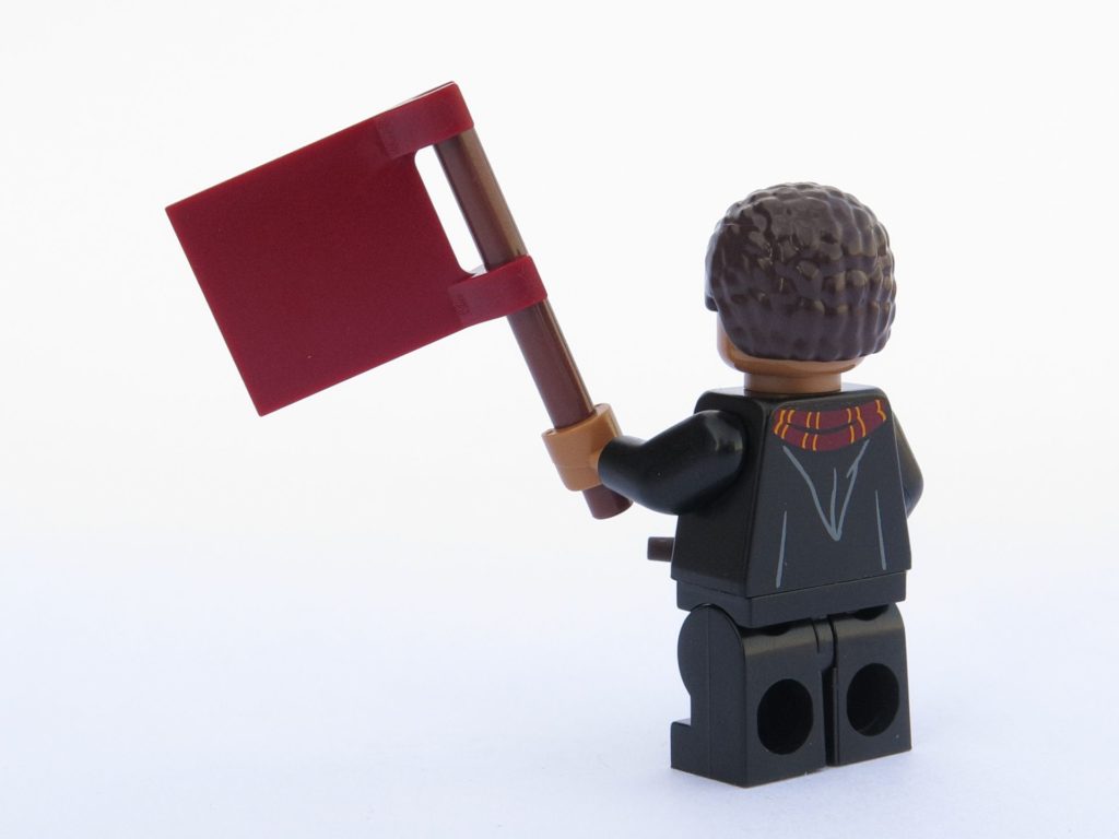 LEGO 71022 - Minifigur 08 - Dean Thomas mit Fahne, Rückseite | ©2018 Brickzeit