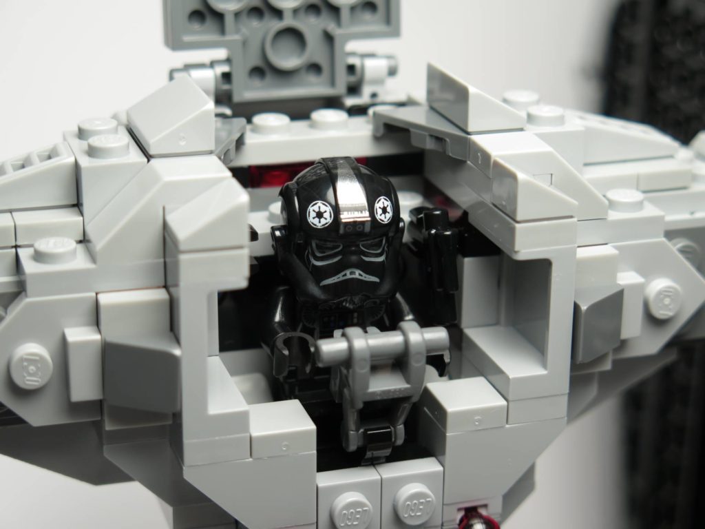 LEGO® 75211 Imperial TIE Fighter - Cockpit mit Pilot | ©2018 Brickzeit