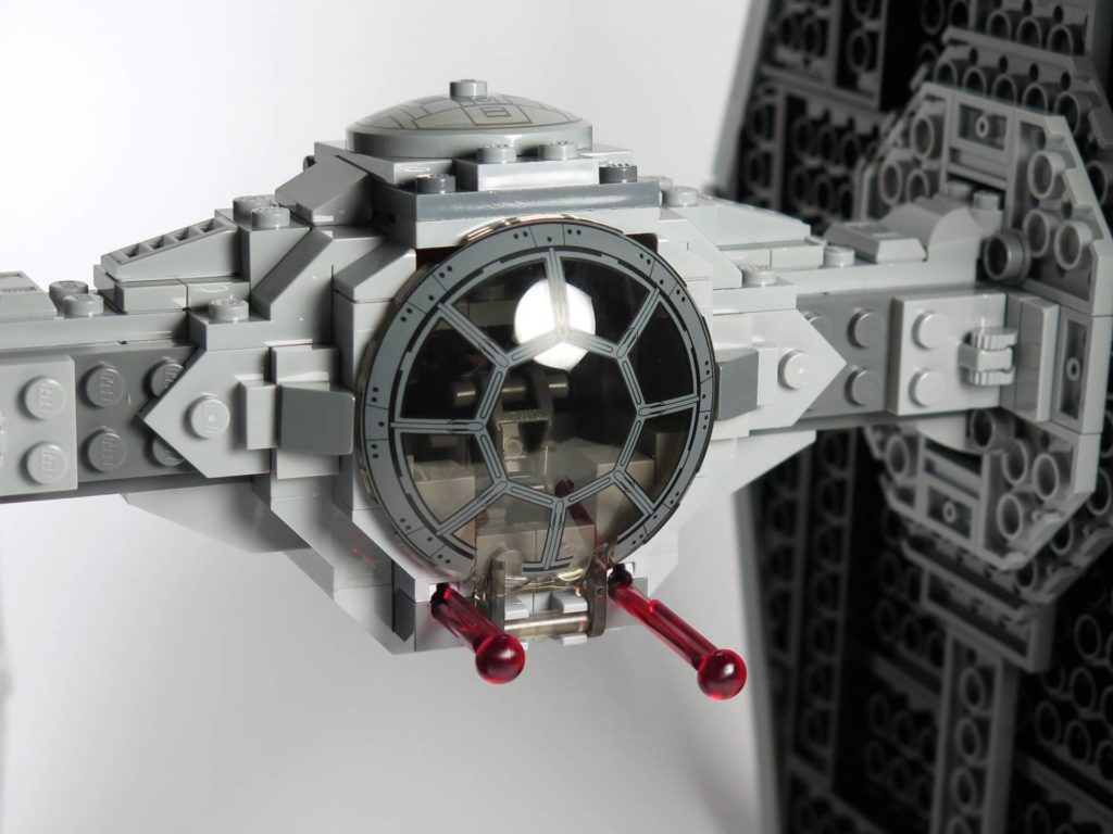 LEGO® 75211 Imperial TIE Fighter - Cockpit mit Shootern | ©2018 Brickzeit