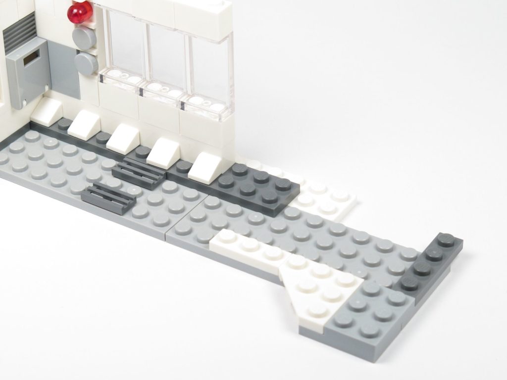 LEGO® Star Wars™ 75203 - Bauabschnitt 2 - Erste Fläche ergänzt | ©2018 Brickzeit