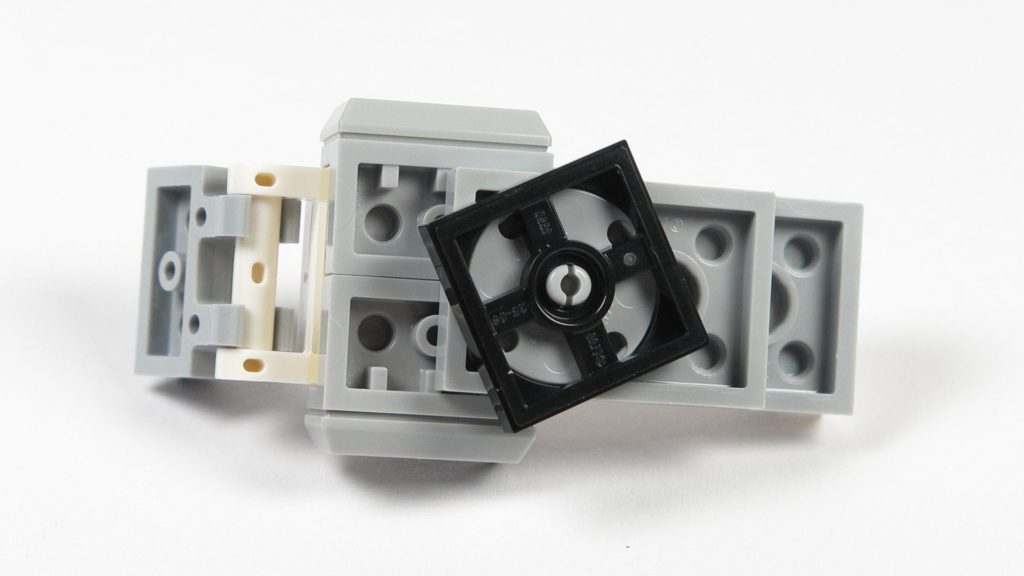 LEGO® Star Wars™ 75203 - Bauabschnitt 2 - Drehfuß von Liege | ©2018 Brickzeit