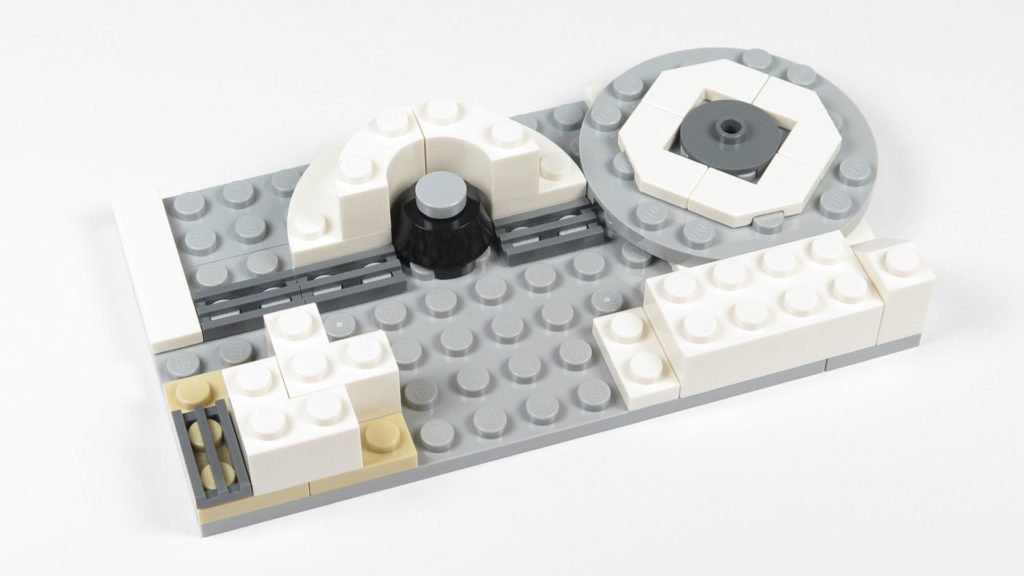 LEGO® Star Wars™ 75203 - Bauabschnitt 3 - Drehscheibe und weitere Teile hinzugefügt | ©2018 Brickzeit