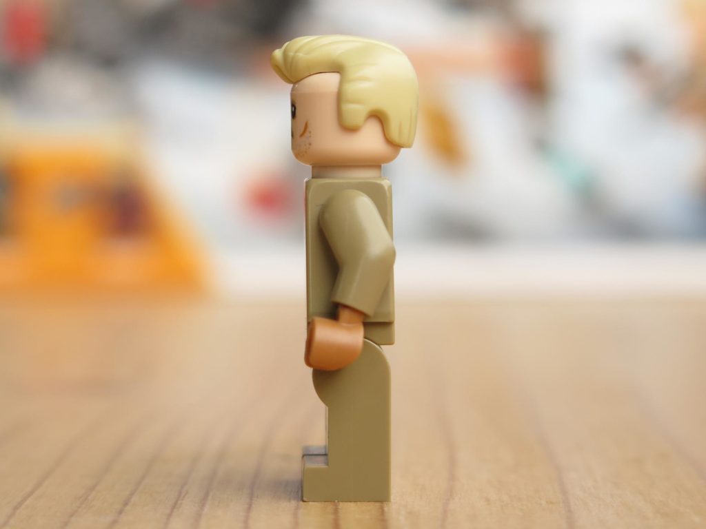 LEGO® Star Wars™ 75215 - Minifigur Tobias Beckett - linke Seite | ©2018 Brickzeit