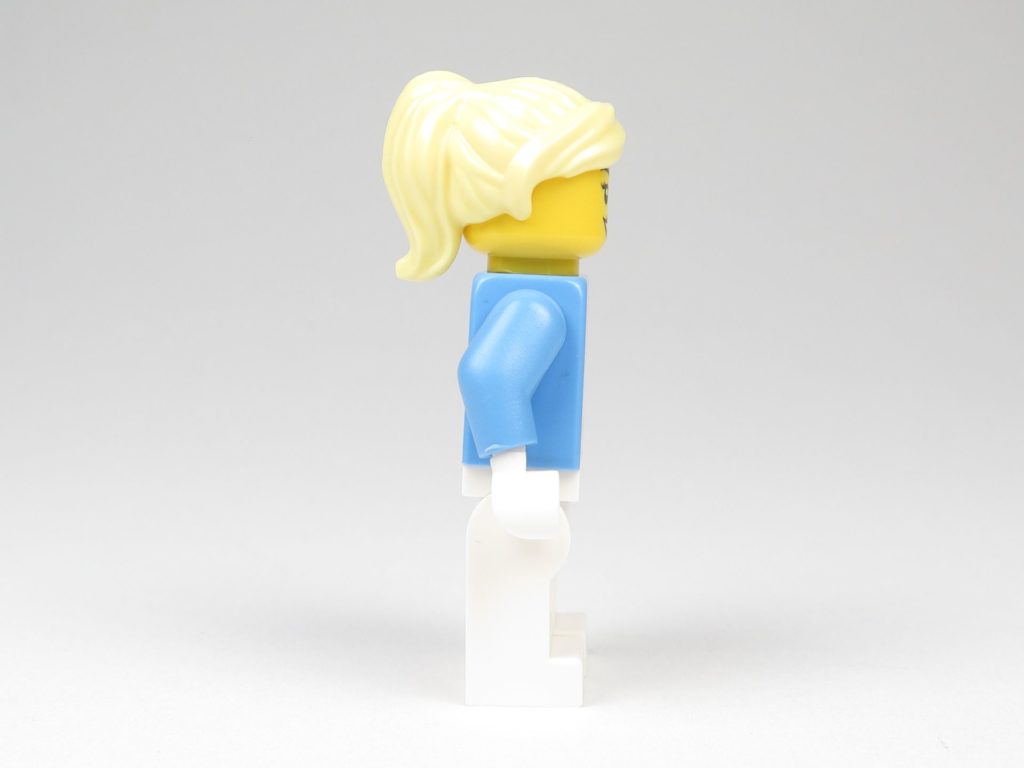 LEGO® City 60201 Adventskalender 2018 - Frau, rechte Seite | ©2018 Brickzeit
