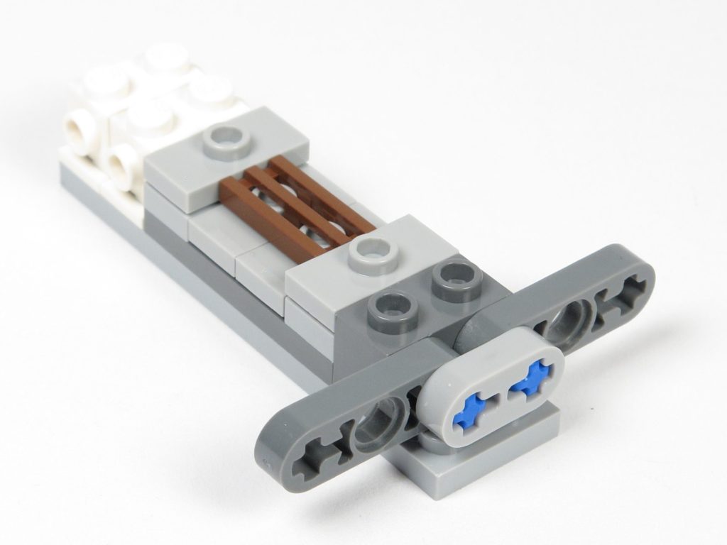 LEGO® Star Wars™ Magazin Nr. 12 - Y-Wing, Halterung für Antriebe montiert | ©2018 Brickzeit
