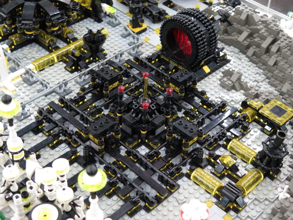LEGO Micro Moonbase - Bild 11 | ©2018 Brickzeit