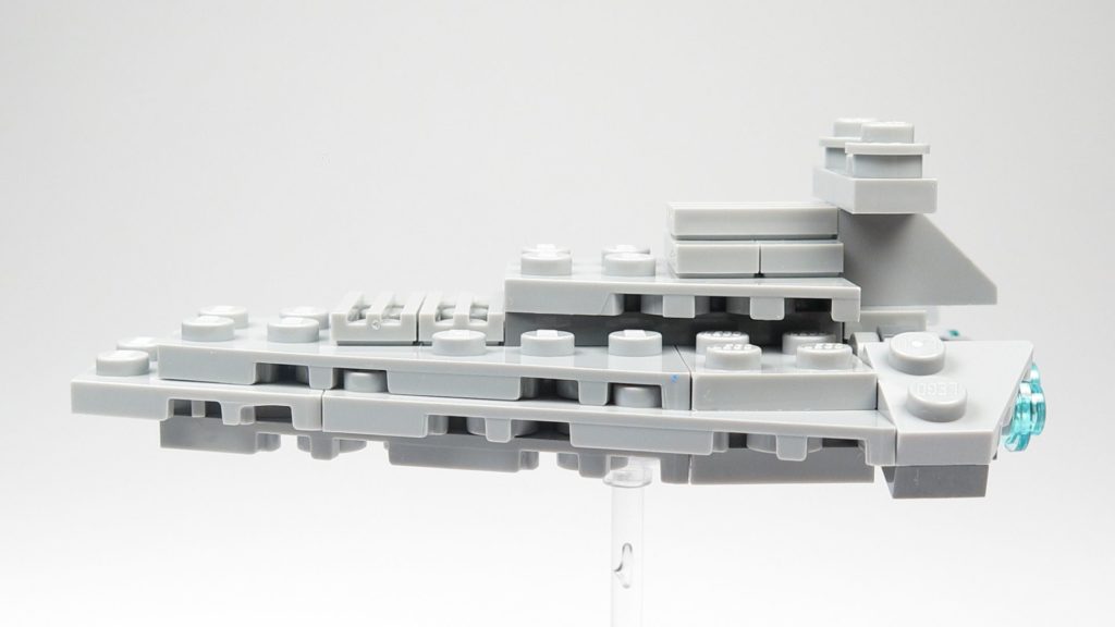 LEGO® Star Wars™ Star Destroyer Polybag 911842 - linke Seite | ©2018 Brickzeit