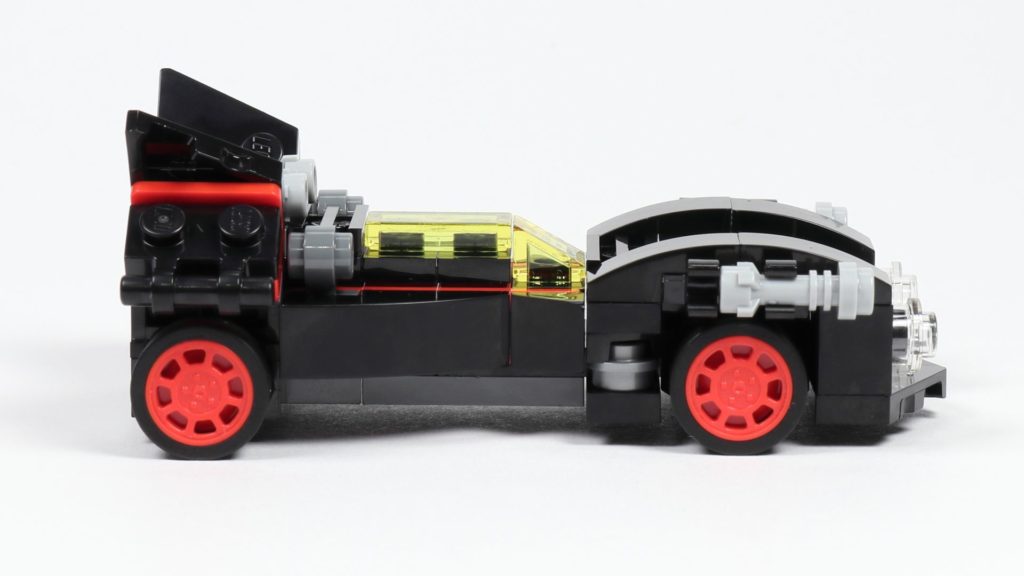 LEGO® 30526 Batmobil - rechte Seite | ©2018 Brickzeit