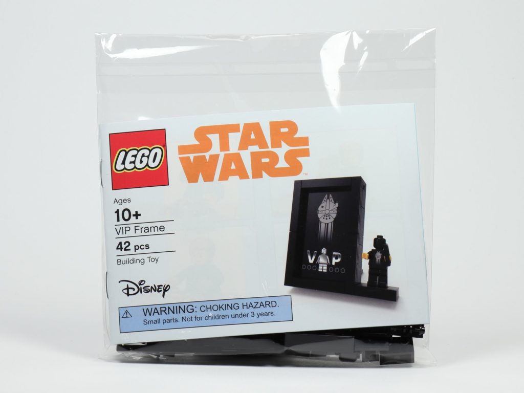 LEGO® Präsentationsständer für die schwarze VIP-Karte (5005747) - Polybag | ©2018 Brickzeit