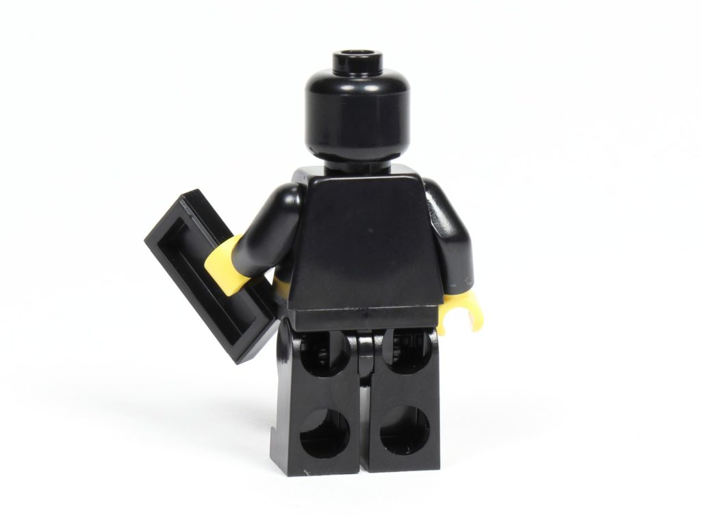 LEGO® Präsentationsständer für die schwarze VIP-Karte (5005747) - Minfigur Rückseite | ©2018 Brickzeit