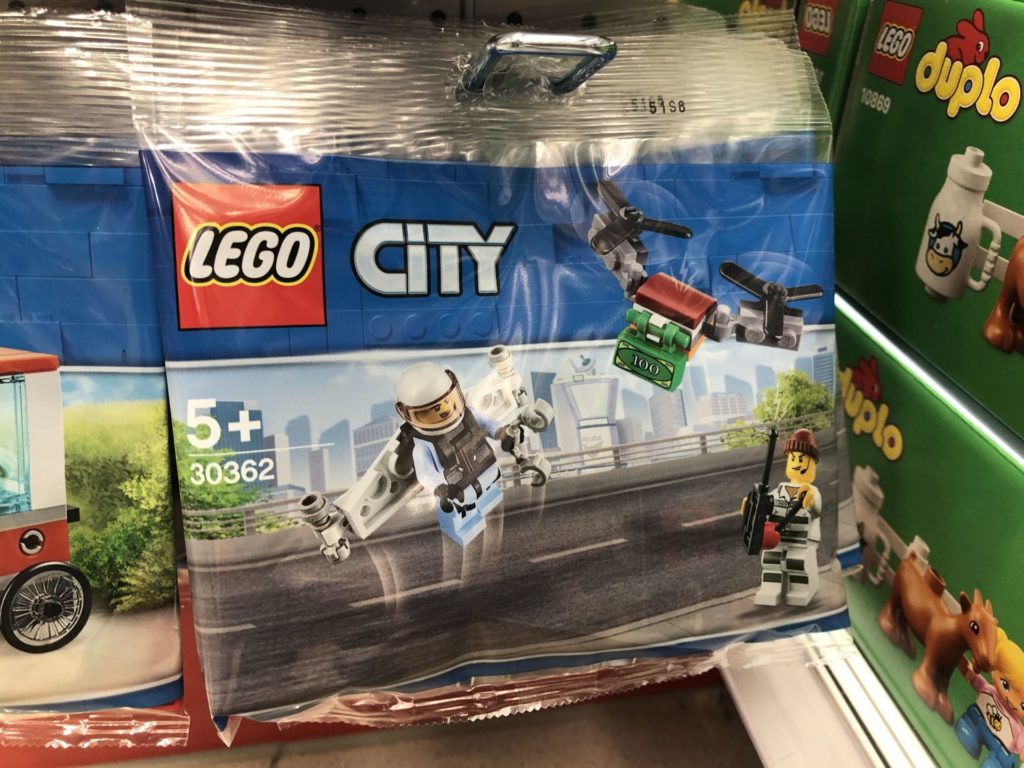 LEGO® City 30362 Raketenrucksack Polybag bei Müller | ©2019 Brickzeit