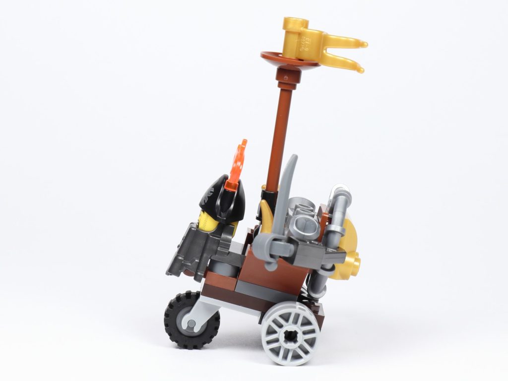 THE LEGO MOVIE 2 Mini-Baumeister Eisenbart (30528) - Trike, linke Seite | ©2019 Brickzeit