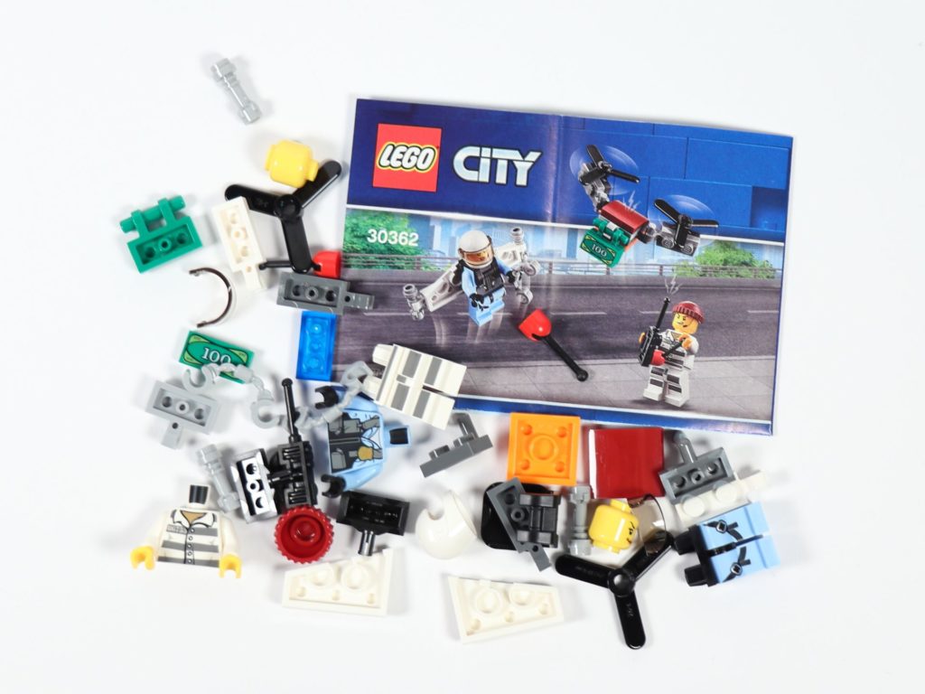 LEGO® City 30362 Raketenrucksack - Inhalt | ©2019 Brickzeit