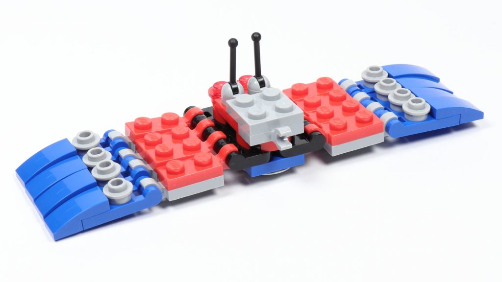 LEGO® Marvel 30451 Spider-Mans Mini Spider Crawler - Beine befestigt, hinten | ©2019 Brickzeit