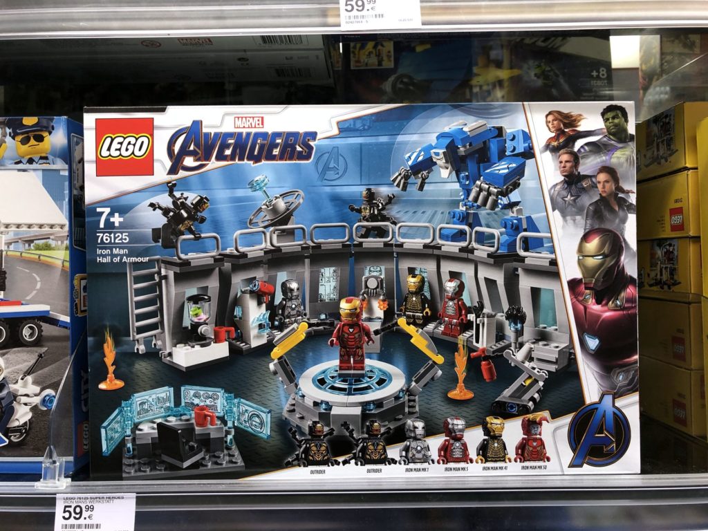 LEGO® Marvel 76125 Avengers: Endgame - Packung im Laden | ©2019 Brickzeit