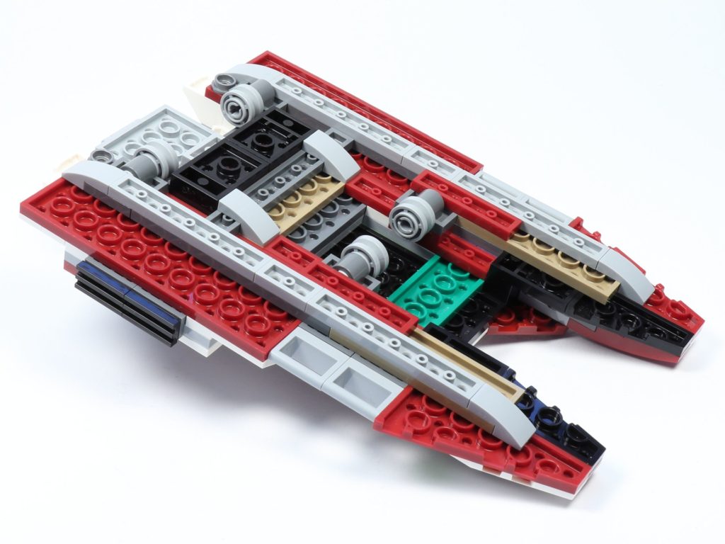 LEGO® Star Wars™ 75182 Republic Fighter Tank - Bauabschnitt 2, Bild 05 | ©2019 Brickzeit