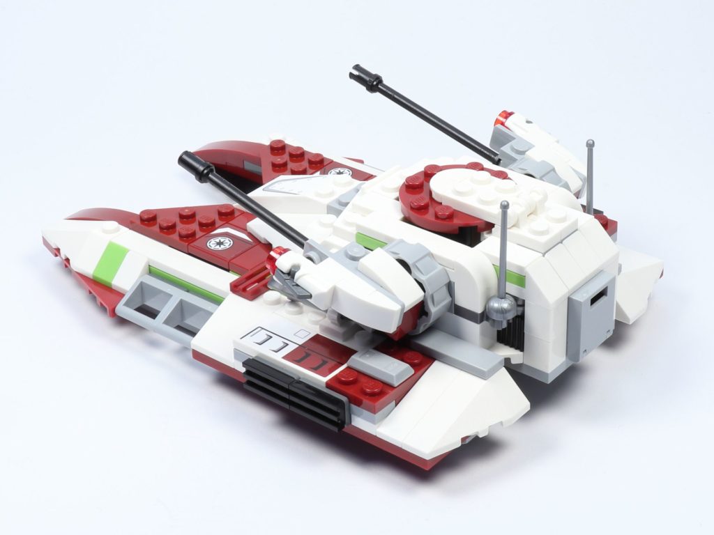 LEGO® Star Wars™ 75182 Republic Fighter Tank - Panzer, links hinten | ©2019 Brickzeit