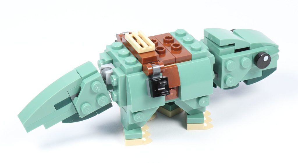 LEGO® Star Wars™ 75228 - Dewback, fertig, hinten rechts | ©2019 Brickzeit