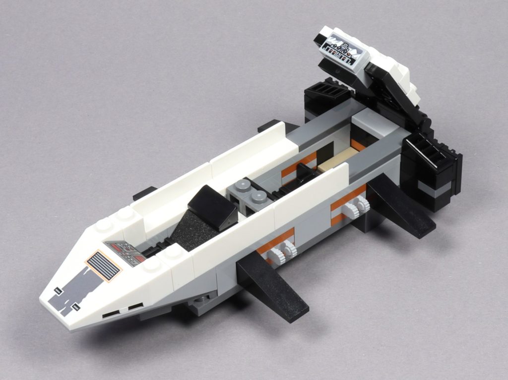 LEGO® Star Wars™ 75259 - Bauabschnitt 2 - Heckklappe befestigt | ©2019 Brickzeit