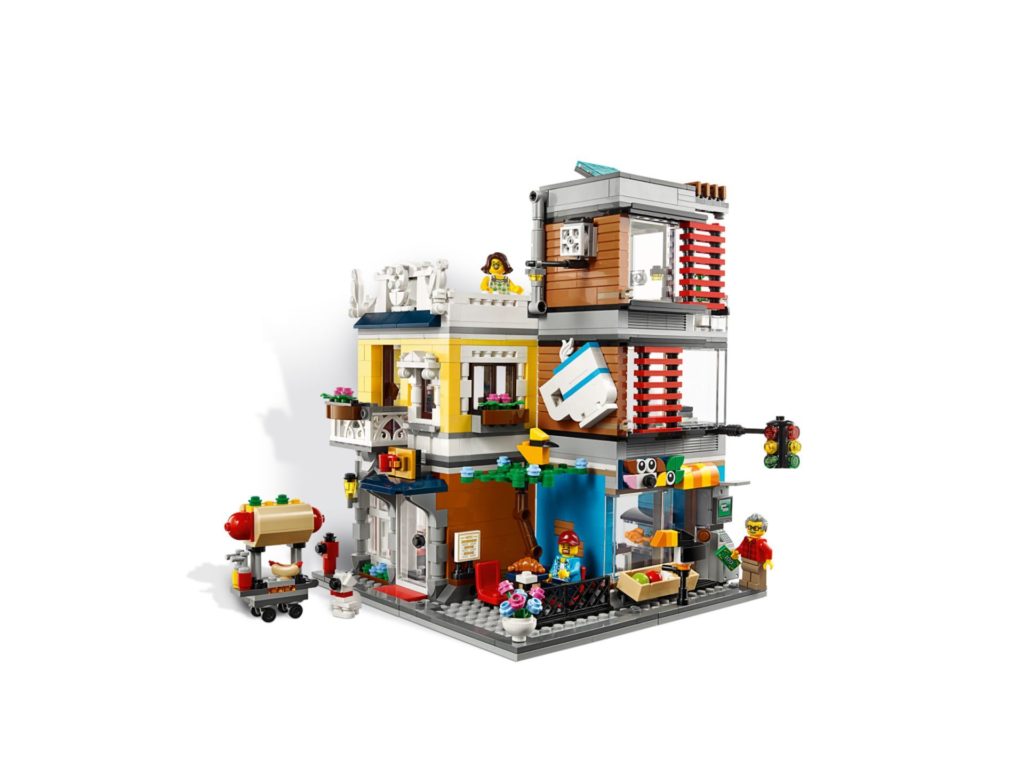 LEGO® Creator 3-in-1 31097 Stadthaus mit Zoohandlung & Cafe | ©LEGO Gruppe