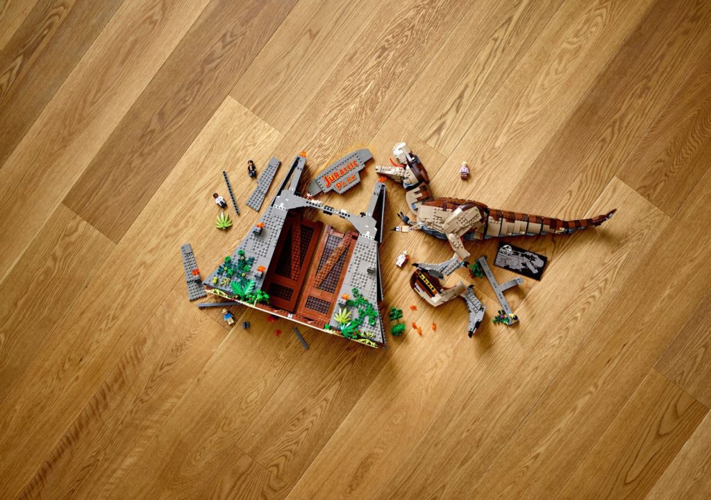LEGO® 75936 Jurassic Park - T.Rex Verwustung auf Boden | ©LEGO Gruppe
