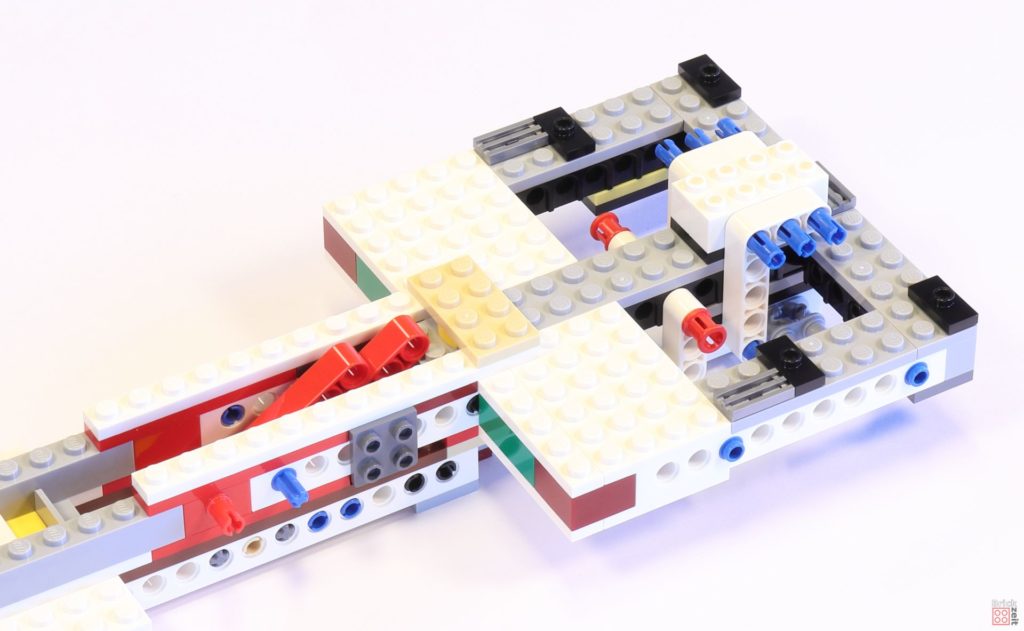 LEGO 75244 - Bauabschnitt 1, Grundgerüst der Antriebseinheit fertig | ©2019 Brickzeit