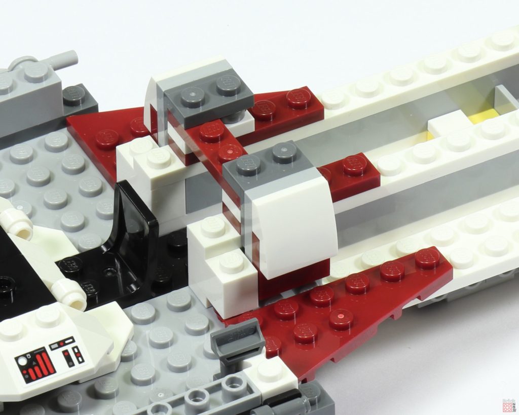 LEGO 75244 - Bauabschnitt 2, Zierteile am Durchgang | ©2019 Brickzeit