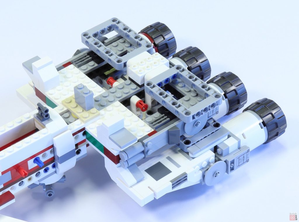 LEGO 75244 - Bauabschnitt 4, Zierelemente bei Antriebseinheit | ©2019 Brickzeit