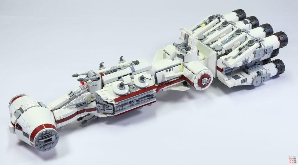 LEGO Star Wars 75244 Tantive IV - vorne links | ©2019 Brickzeit