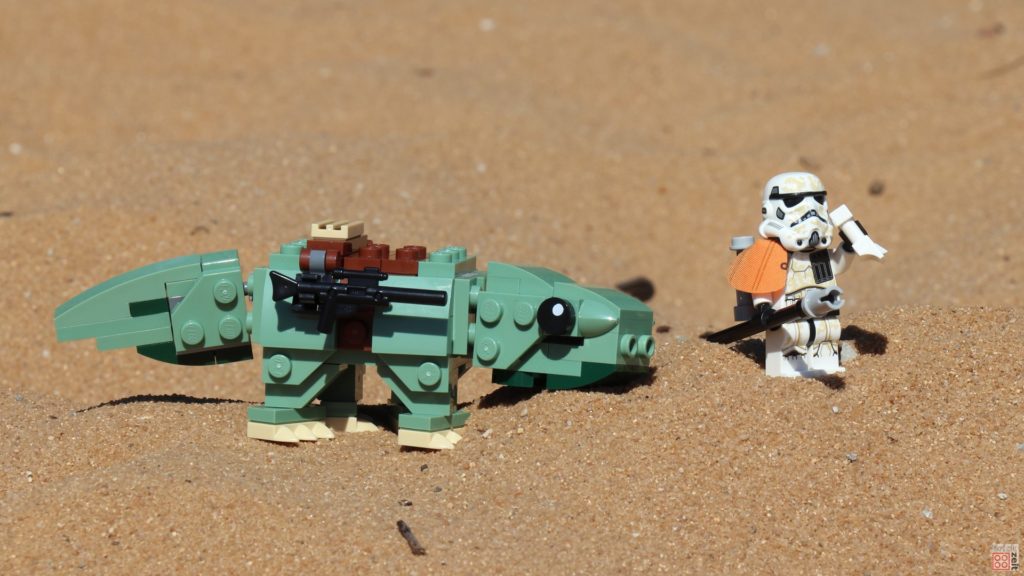 LEGO® Sandtrooper neben Taurücken | ©2019 Brickzeit