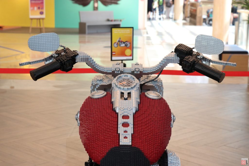 XXL LEGO® Harley-Davidson® Fat Boy® | ©2019 Brickzeit